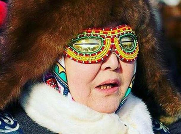 Siberian snow goggles of all shapes, materials, and colors. Images: YakutCostume, The Siberian Times