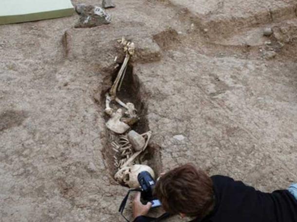 One of the individuals in the cemetery in Santa María de Guía, Gran Canaria.