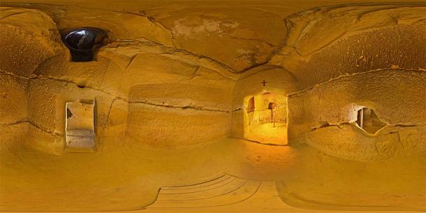 Interior of the Temple of Sinca Veche in Romania. (Misiulica / CC BY-SA 3.0)