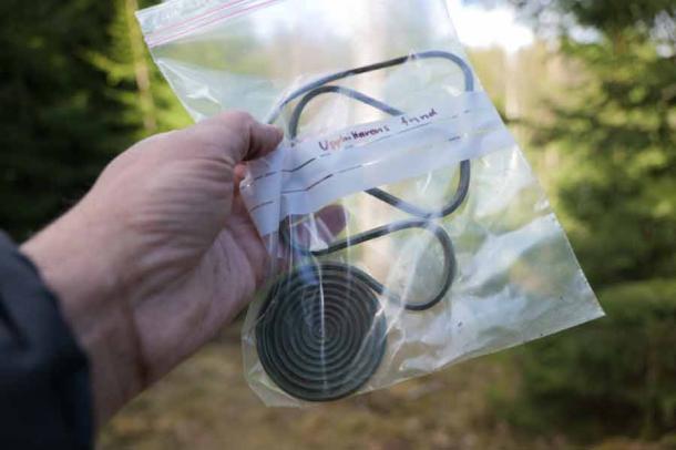 “Most of the finds are made up of bronze items that can be associated with a woman of high status from the Bronze Age”. (Mikael Agaton/CC BY 4.0)