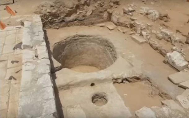 The juice pit had capacity for 6500 liters of juice