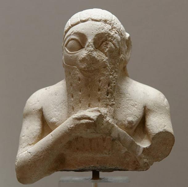 Male bust, perhaps Lugal-kisal-si, king of Uruk. Limestone, Early Dynastic III. From Adab (Bismaya).