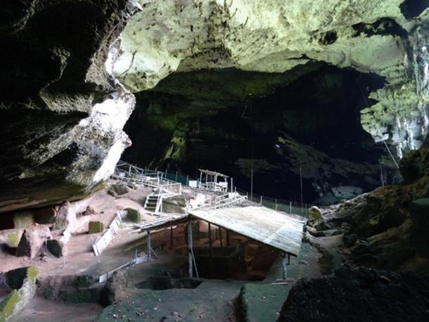 The main excavation area of the Harrison’s in the West Mouth of Niah Cave. The ‘Hell Trench’ is located beneath the roofed area.
