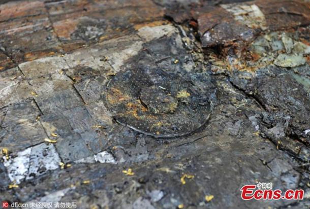 The stitched and woven mat.