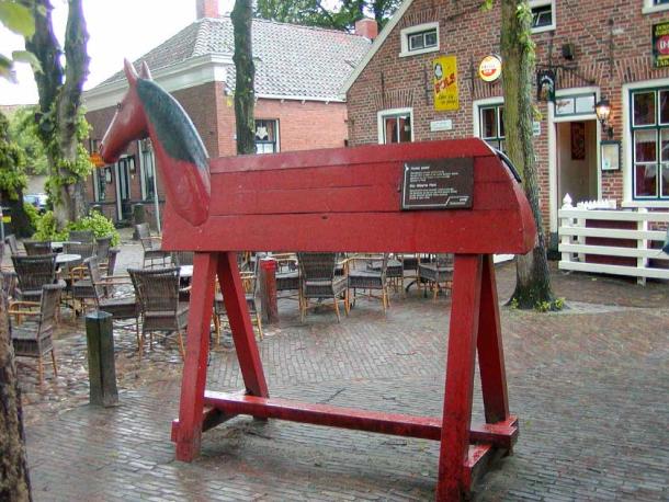 This is the German medieval version of the Wooden Horse torture device, which was used in public spaces. (Ingo2802 / CC BY-SA 3.0)