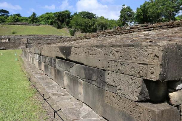 A megalithic wall of large sculptured ashlars in the Northern Ballcourt. The rightmost stone in the upper course measures over seven meters long. (Photo: ©Marco Vigato)