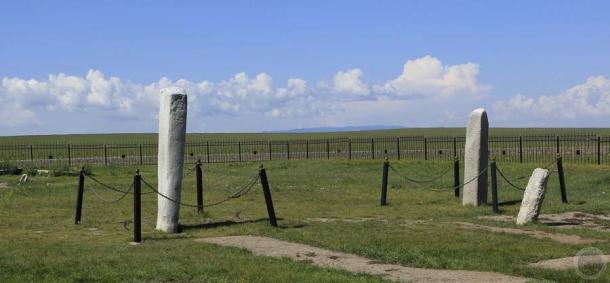 Tonyukuk memorial complex. (atalarmirasi.org)