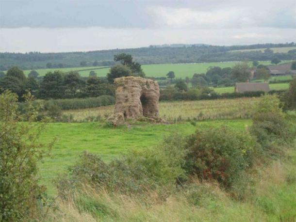 The monumental Blidworth Druid Stone, said to be a sediment deposit left behind after the last Ice Age, stands about 4 meters (13 feet) high on private land near the village of Blidworth and is viewable from a public footpath. (Jim Thornton / CC BY-SA 2.0)