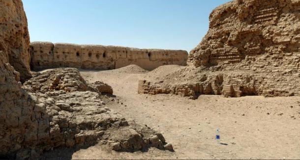 A mud-brick enclosure known as the “fort” at Hierakonpolis, also known as Nekhen, from circa 2700 BC. (kairoinfo4u / CC BY-NC-SA 2.0)