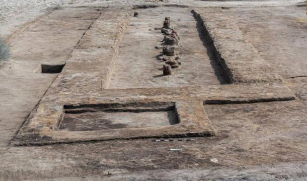 Los contornos de la antigua fortaleza militar de Tell el Kedwa donde se encuentran los cinco pozos de agua del siglo XIII a.C. AD se han descubierto recientemente. (Ministerio de Turismo y Antigüedades)