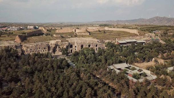 A panoramic view of the Yungang Grottoes from Northern Wei Dynasty in Datong, China. (Charlie fong/CC BY-SA 4.0)