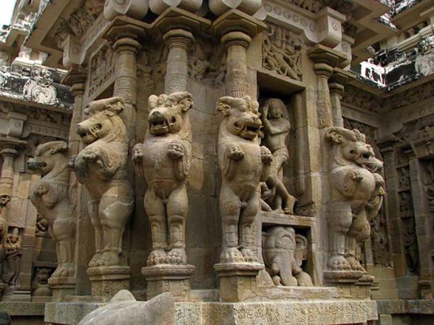 Typical design of pillar at the Kanchi Kailasanathar Temple with multi-directional mythical lions.