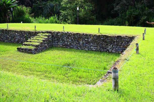  Yumbo pools atop a pyramid terrace (Carolina Zuluaga / CC BY-NC 2.0)