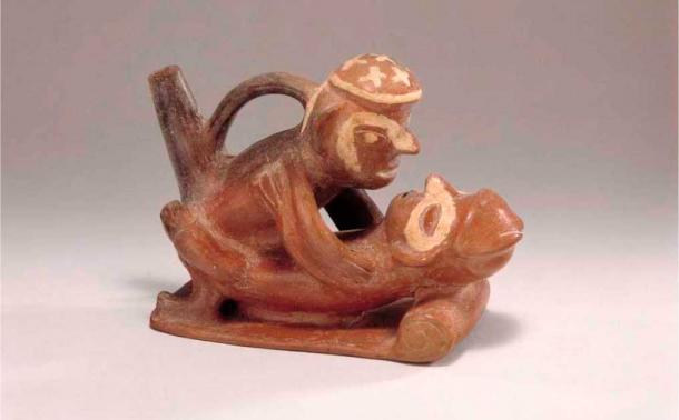 Moche pottery depicting copulation. Museo Larco – Lima, Perú