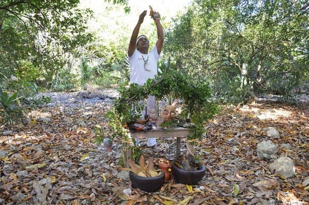 Maya priest or shaman conducting a ritual with an Alux to bless the harvest. (Alejandro Isael Jimenez Soberanis / CC BY-SA 4.0)