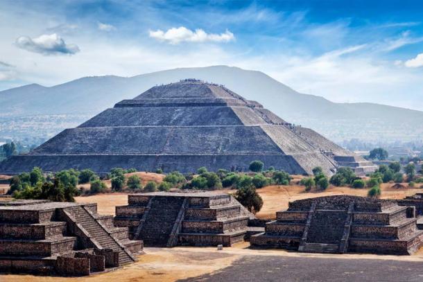 The Teotihuacan pyramids in Mexico. (Dmitry Rukhlenko / Adobe Stock)