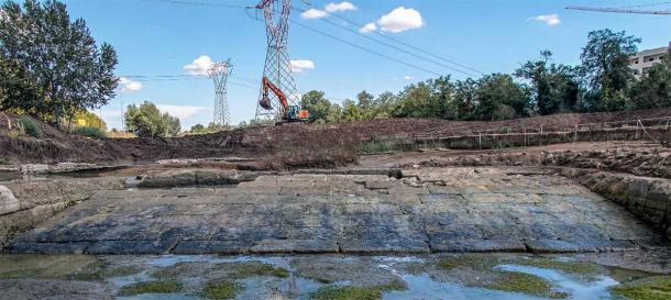 The stone ramp leading into to the pool. (Soprintendenza Speciale di Roma)