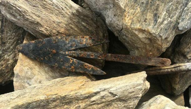 A rare iron arrowhead dating to AD 300-600 was found at Sandgrovskaret in 2018.   (Espen Finstad/ Secrets of the Ice)