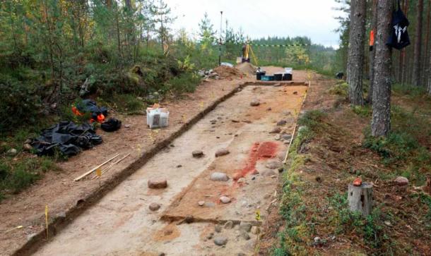 The red-ochre burial site of the child in Majoonsuo. (Kristiina Mannermaa / University of Helsinki)