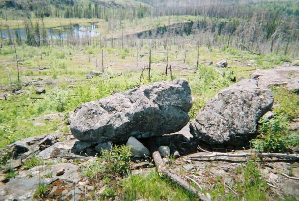 exploring the megaliths of magnetic rock guidepost for ancient man