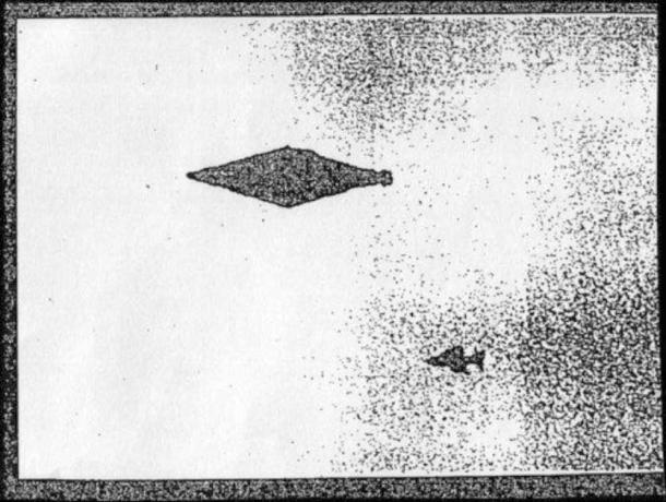 Until the release of the new Calvine photograph, the UFO community had only this crude line-drawing reproduction of one of the six images, which was created by the British air-force for imagery analysis. (Crown Copyright).