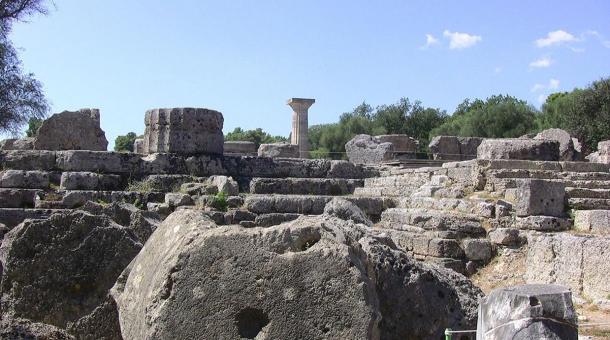 Los restos del templo de Zeus hoy en Olimpia, Grecia. Foto de: troy mckaskle en 2011. 