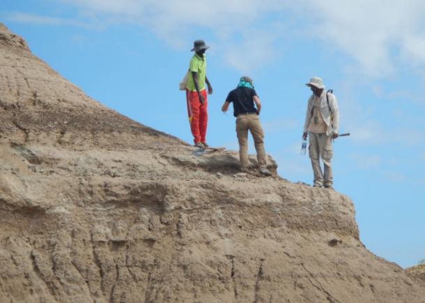 The research study team sampling ash deposits that have helped to more accurately date the oldest Homo sapiens fossils found at the Omo Kibish site. (Alan Deino 2018 / Nature)