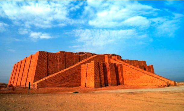 The restored ziggurat in ancient Ur, a Sumerian temple in modern day Iraq and one of the oldest temples in the world. (Homocosmicos / Adobe Stock)