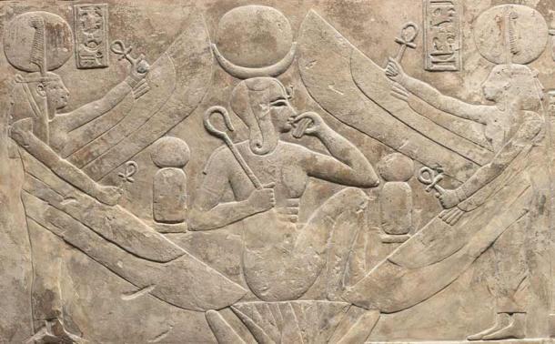 A scene from the Stela of the High Priest of Ptah, Shedsunefertem, showing the two winged figures of Ma’at, goddess of truth, protecting Ra, in the form of a child. This is very similar to how the Ark is described. Now in the Cleveland Museum of Art. (Cleveland Museum of Art / CC0)
