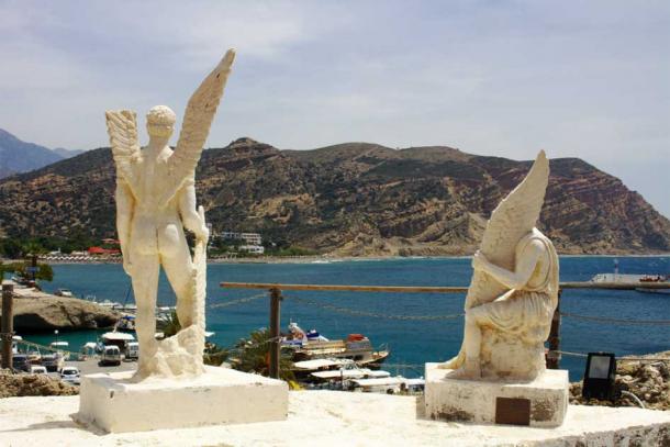Icarus and Daedalus modern sculpture, Aghia Galini, Crete. (Sanpi / CC BY-SA 4.0)