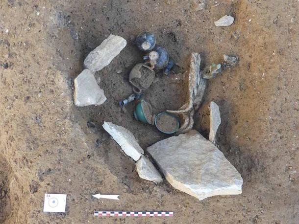 The Nîmes finds in situ in a secondary cremation deposit (Archaeology News / V Bel / INRAP)