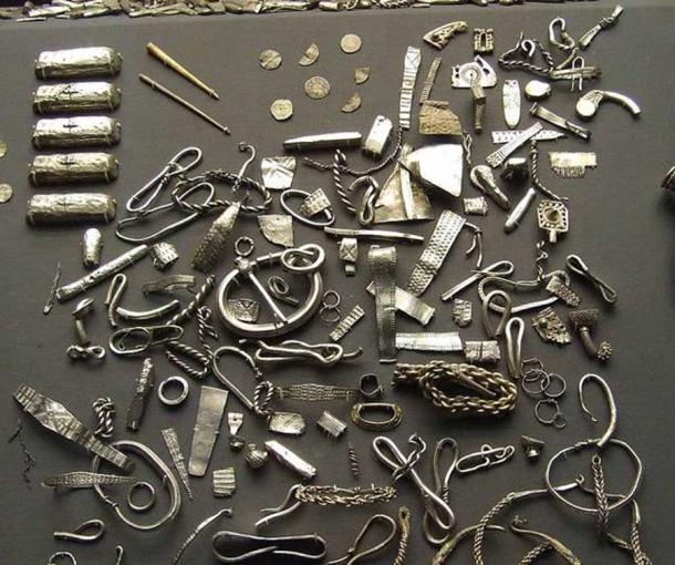 Una selección de plata vikinga del tesoro de Cuerdale en el Museo Británico. (Museo Británico / CC BY-SA 3.0)