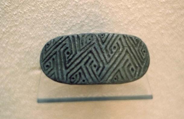 Similar seal as to what was discovered at the Yumuktepe mound. (Zde / CC BY-SA 4.0)