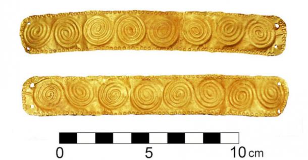 Uno de los esqueletos pertenecía a un niño de cinco años enterrado con muchas joyas de oro, incluida esta tiara. (Peter Fischer, Teresa Bürge / Universidad de Gotemburgo)