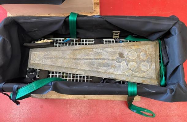 The smaller of the two slab measures one and a half meters and weighs an estimated 70 kilograms. 