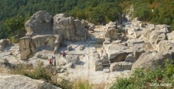 Bulgarian archaeologists unearth ‘vampire’ grave