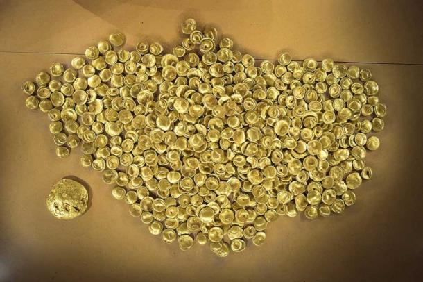The stash of Celtic gold coins which was taken during the museum heist in Germany. (Thilo Parg / CC BY-SA 4.0)