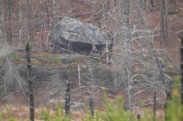 Kerri Jones of Thunder Bay, Ontario, Canada, took a telephoto image.