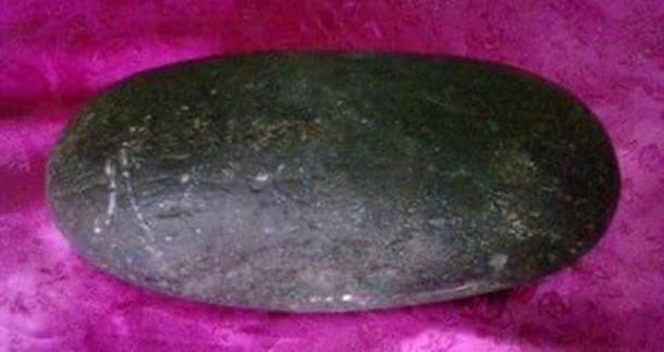 This large stone was used in the traditional underwater game of kasivaki, a dangerous, ancient Tongan sport very similar to rugby. This sport was played in the ocean under the water and was local to an area called Fanga-Ko-Palukí in Tongoleleka, Ha’apai.(Frederica Tuita / Cody Nemet Tuivaiti)