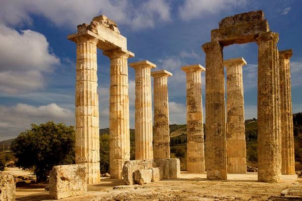 The temple of Zeus at Nemea.