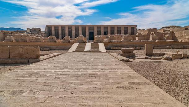 El templo de Seti I en Abydos, que alberga las misteriosas esculturas de Abydos. (merlin74/Adobe Stock)