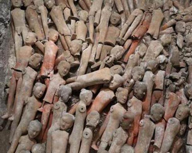 Black terracotta figures of the Western Han dynasty like these were looted from Emperor Wen of Han’s tomb. They featured in a 2002 Sotheby’s catalogue, and only an intervention from the Chinese government resulted in their return to China in 2003. (Shaanxi Academy of Archaeology)