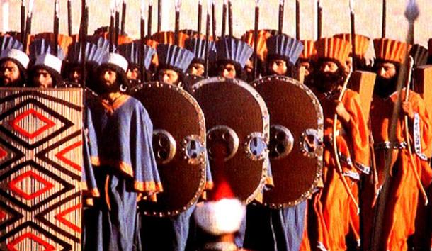 'Los Inmortales' en el 2.500 aniversario de Persia en traje ceremonial