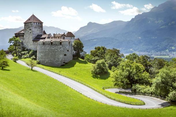 The middle age fortress, Vaduz Castle (mikolajn /Adobe Stock)