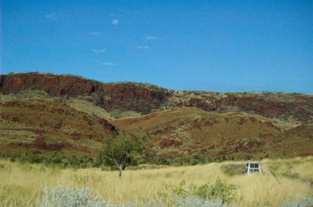 The site of exposed, ancient ocean crust in Western Australia. (Image: Iowa State University)