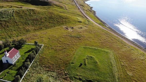 The archaeological site at Arnarfjörður was identified in 2017 with the discovery of an ash pile. In the summer of 2020, archaeologists excavated the 10th century farming settlement. (Margrét Hallmundsdóttir / RUV)