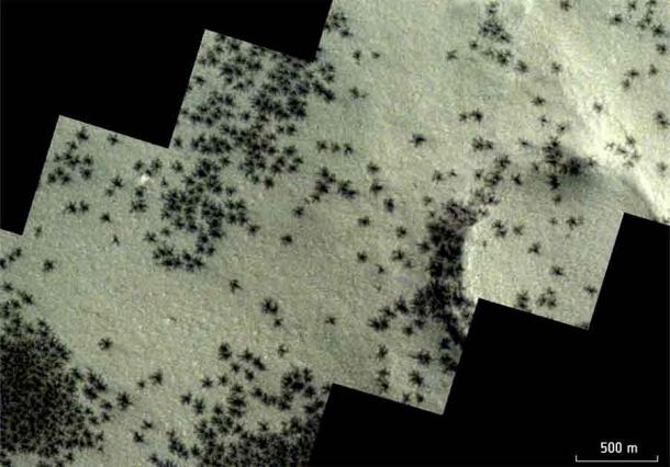 Thousands of the “spiders” can be seen dotting the landscape (European Space Agency / CC-BY-SA 3.0)