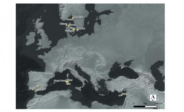 The three geographical zones with horned-helmet representations analyzed in the new study: Sardinia, southwest Iberia, and southern Scandinavia, with selected key sites indicated in yellow. (De Gruyter / Praehistorische Zeitschrift)