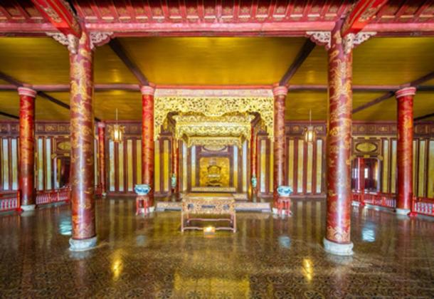 Throne room in Hall of Supreme Harmony, Imperial City of Hue (Balate Dorin/ Adobe Stock)