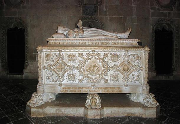 The tomb of Vasco da Gama, in the Jerónimos Monastery, Lisbon.